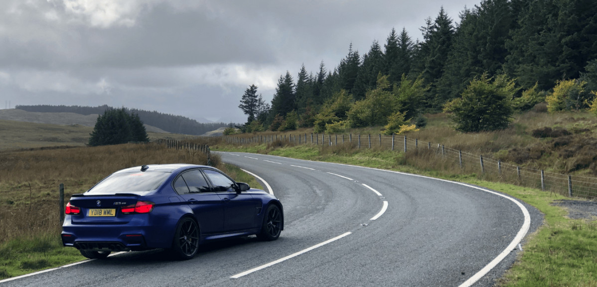 Background image representing the partner